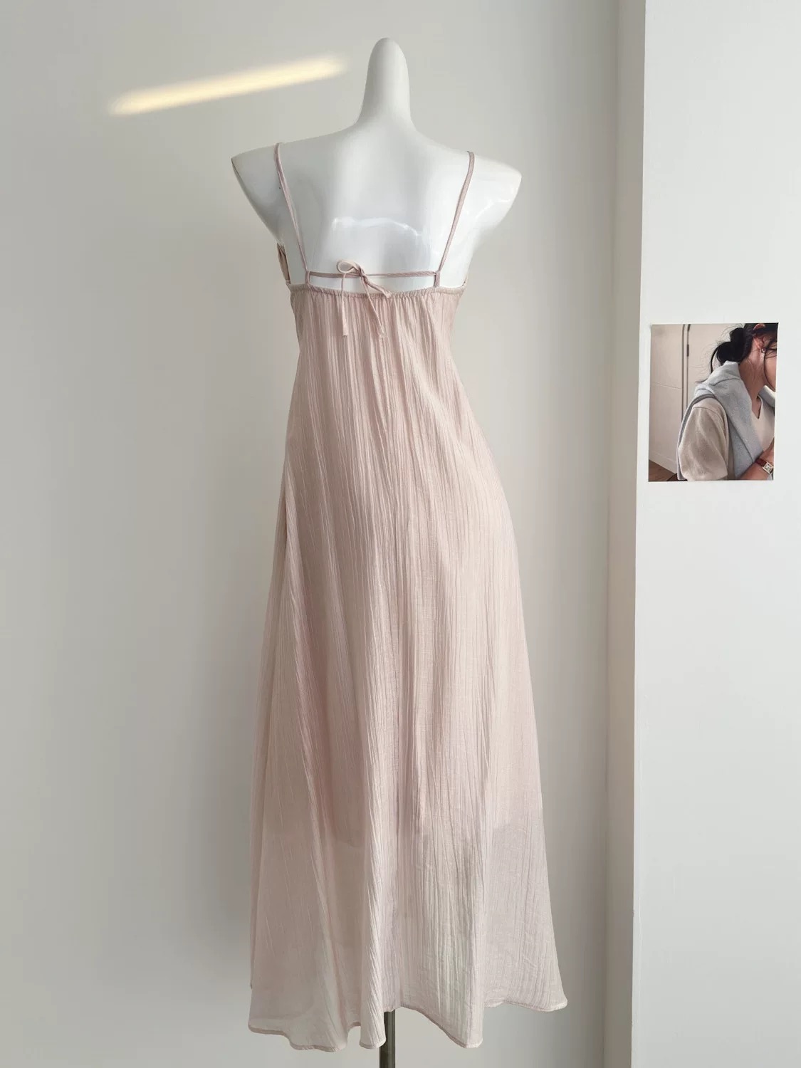 What lies underneath dress CD1070 images